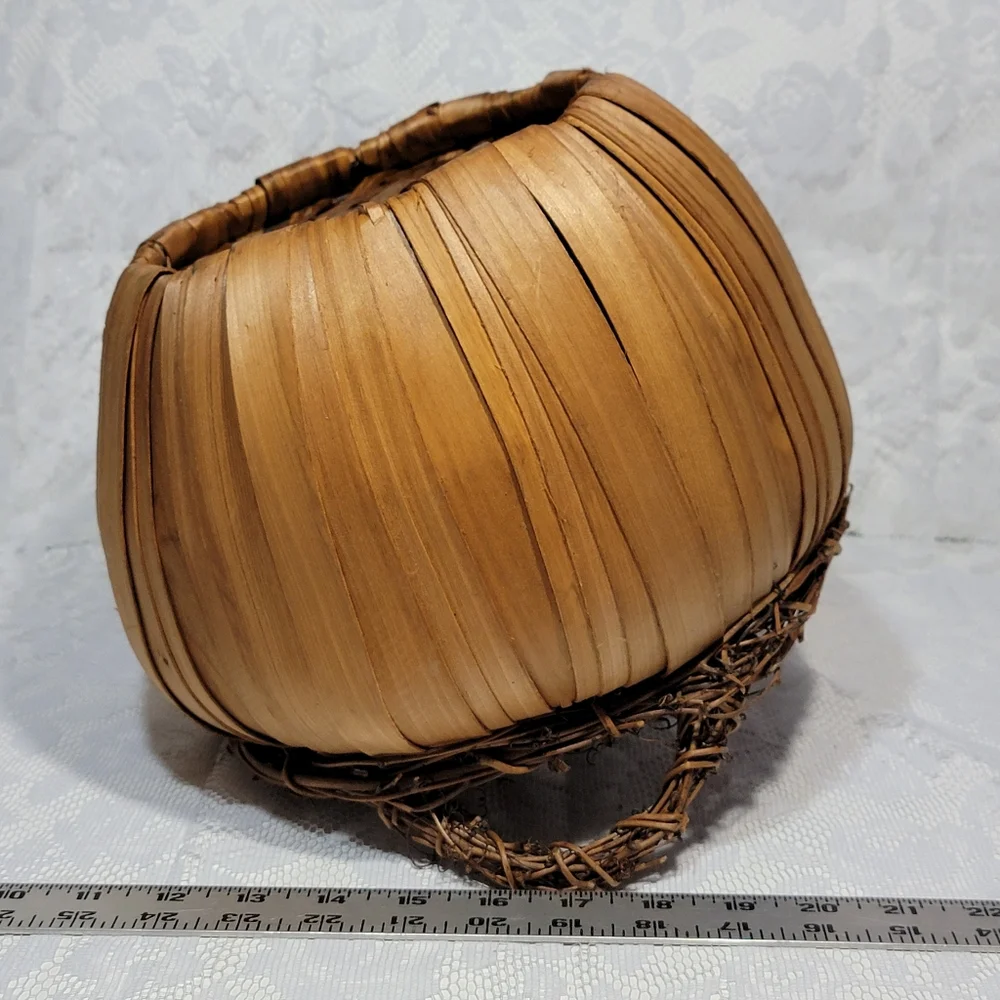 Vintage Handmade Pumpkin Shape Woven Basket Natural Wood Vine Twig Handle Rustic